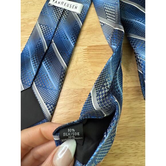 Van Heusen Silk Blend Men's Neck Tie Blue, Black & Silver Striped JL - Picture 7 of 10